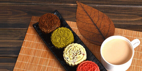 中秋旅行插头转换器