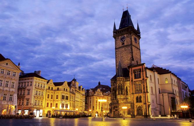 接口旅行转换插座