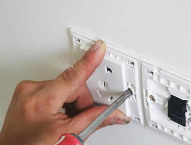 延长插座安装