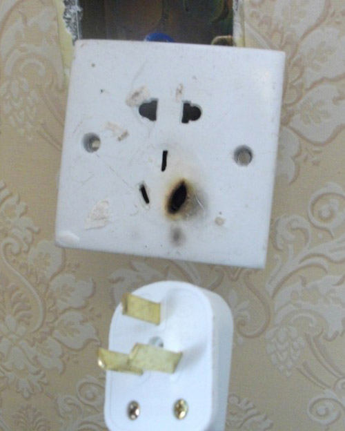 插座燒毀 插座燒毀