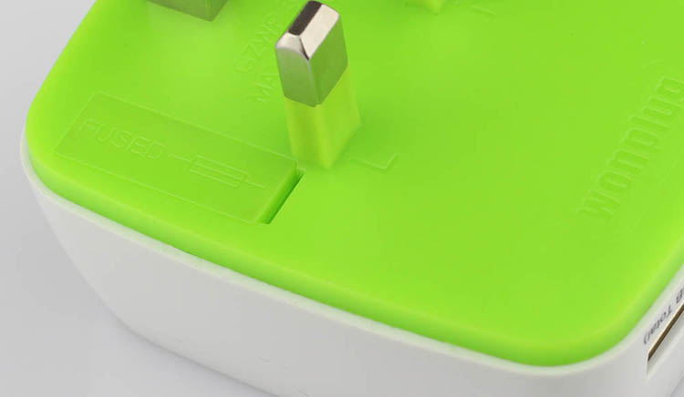 多功能轉換插頭保險絲