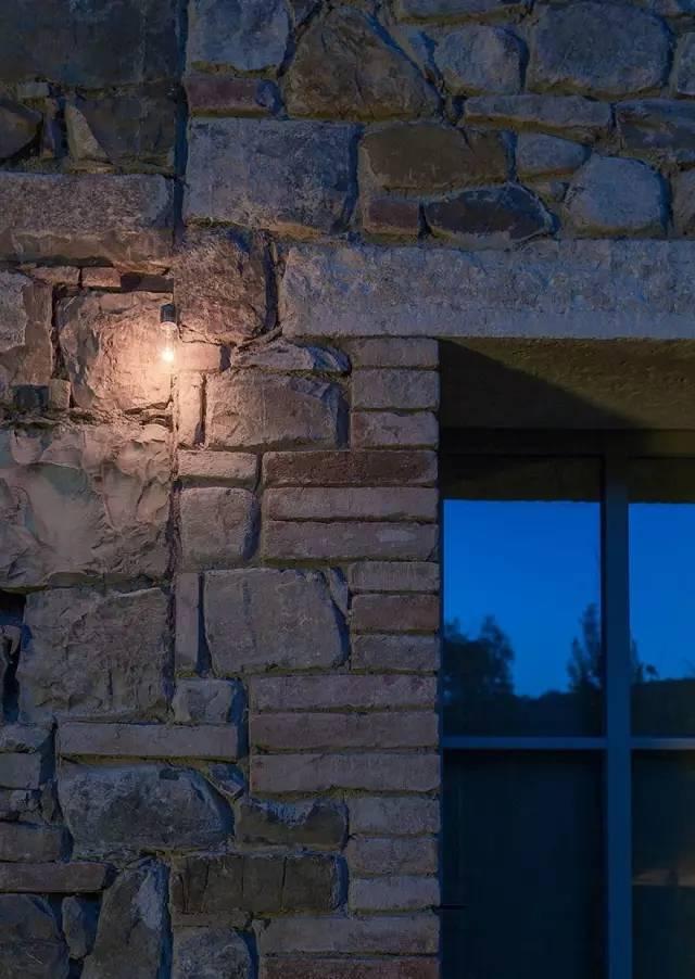 FUCOLITE-全彩照明设计,灯光设计前沿资讯。在光落下的地方,就有温暖与关怀