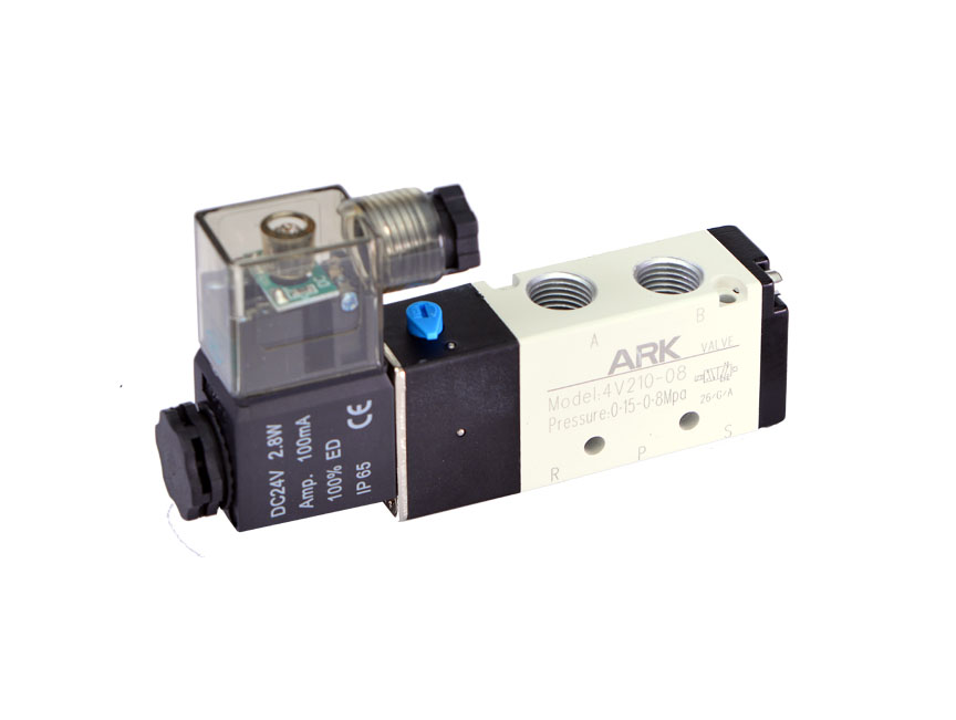 5通先导型电磁阀 4V200