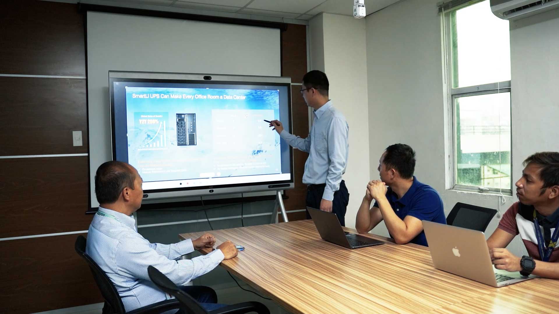 华为UPS,云南华为UPS,华为数据中心,云南数据中心建设,数据中心扩容,云南数据中心扩容,华为不间断电源,云南华为不间断电源