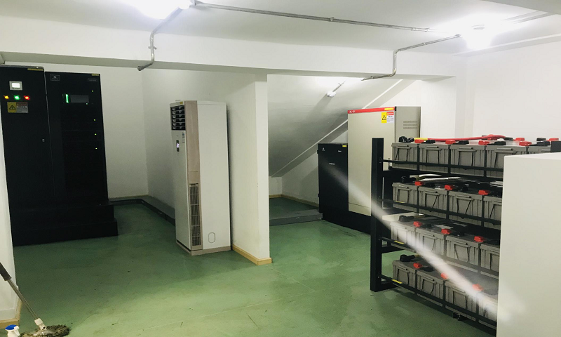 UPS间