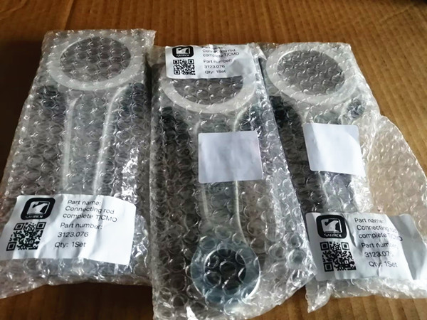 SABROE CMO28  connecting rod with bolts 3123-076
