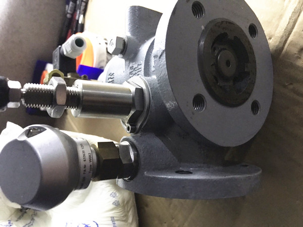 GEA WESTFALIA OSE5-10-20 0018-7621-100 3/2 WAY FEED VALVE ASSEMBLY
