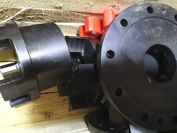 SAUER COUPLING