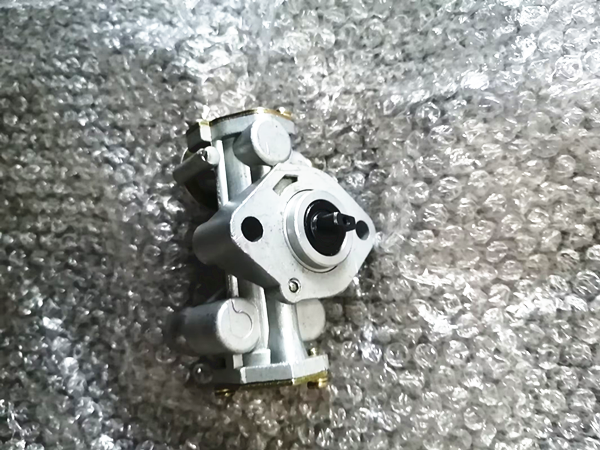YANMAR C220 CYLINDER LUBRICATION PUMP