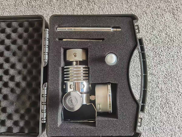 maximum pressure indicator 137600-93751