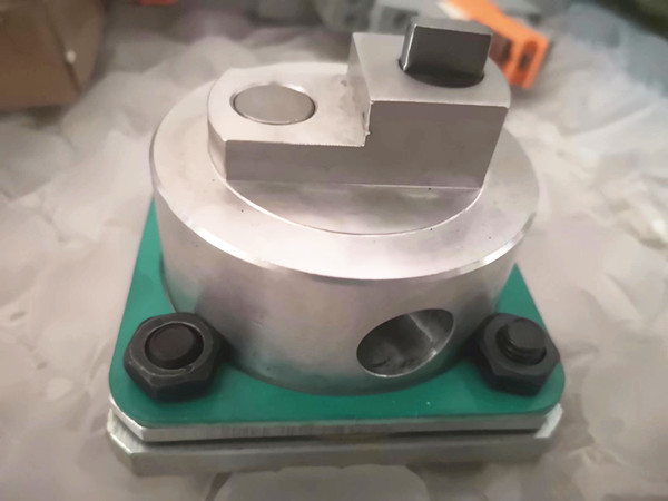 WP200 GEAR OIL PUMP 063985