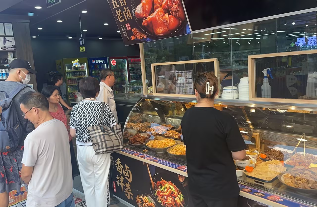 卤味品牌加盟店逐渐取代“夫妻老婆店”，坐拥千亿卤味市场