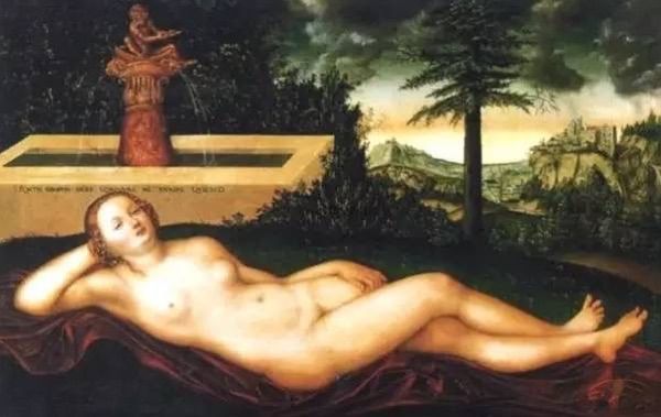 侧卧的泉源仙女