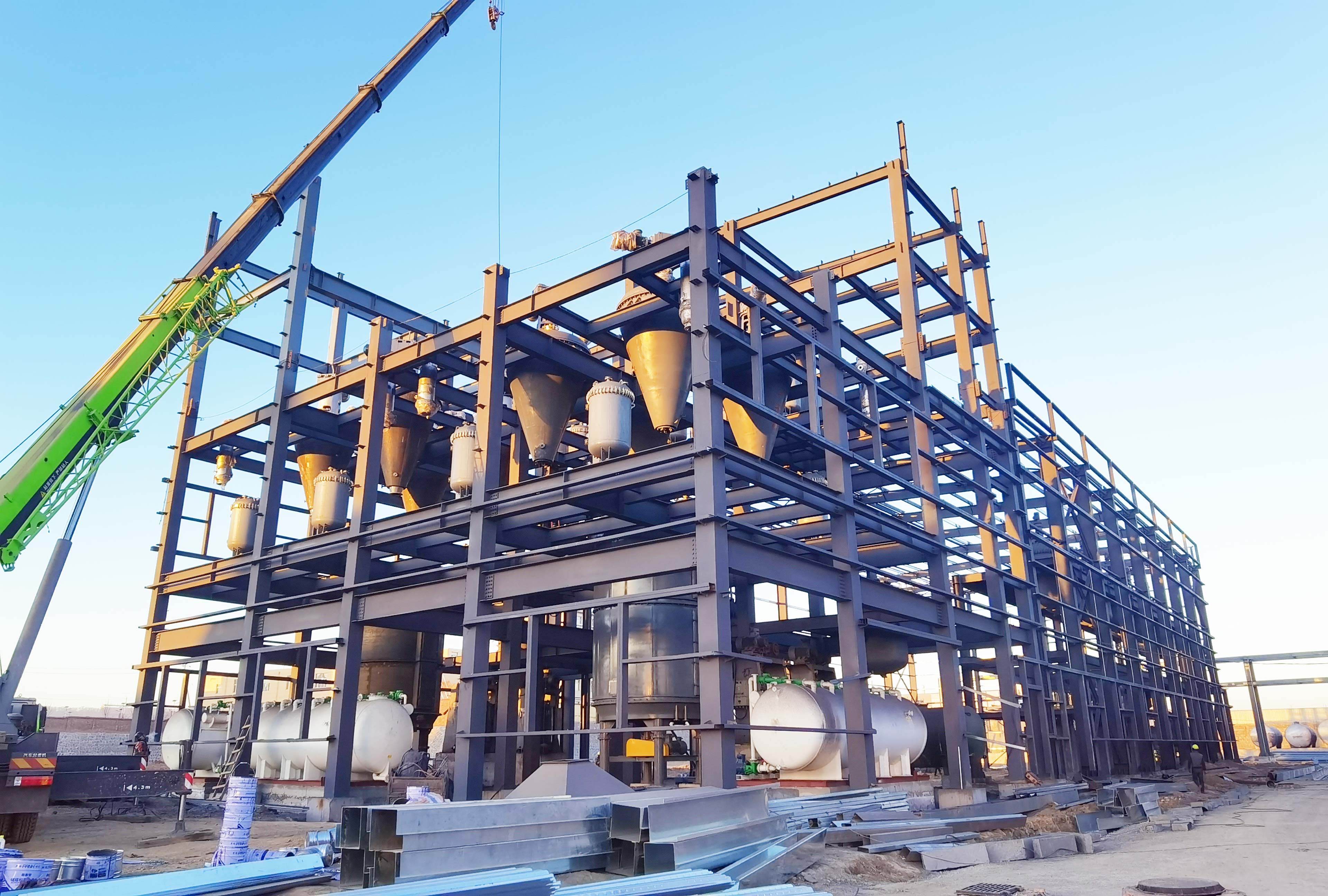 公司領(lǐng)導(dǎo)視察工程進(jìn)度