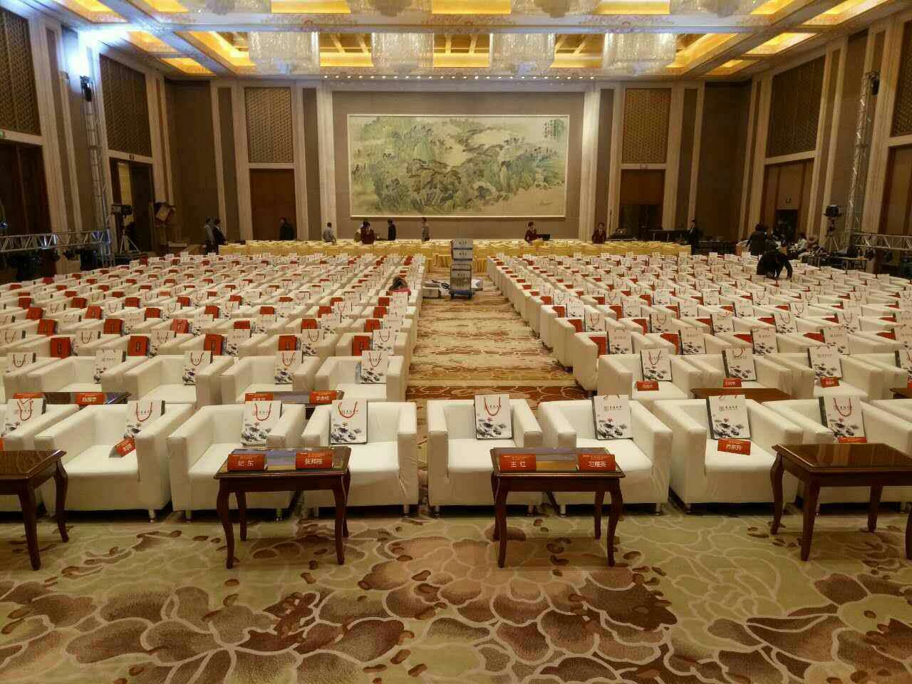 餐桌椅使用平时需注意的