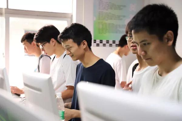 异能无人机大学生体验