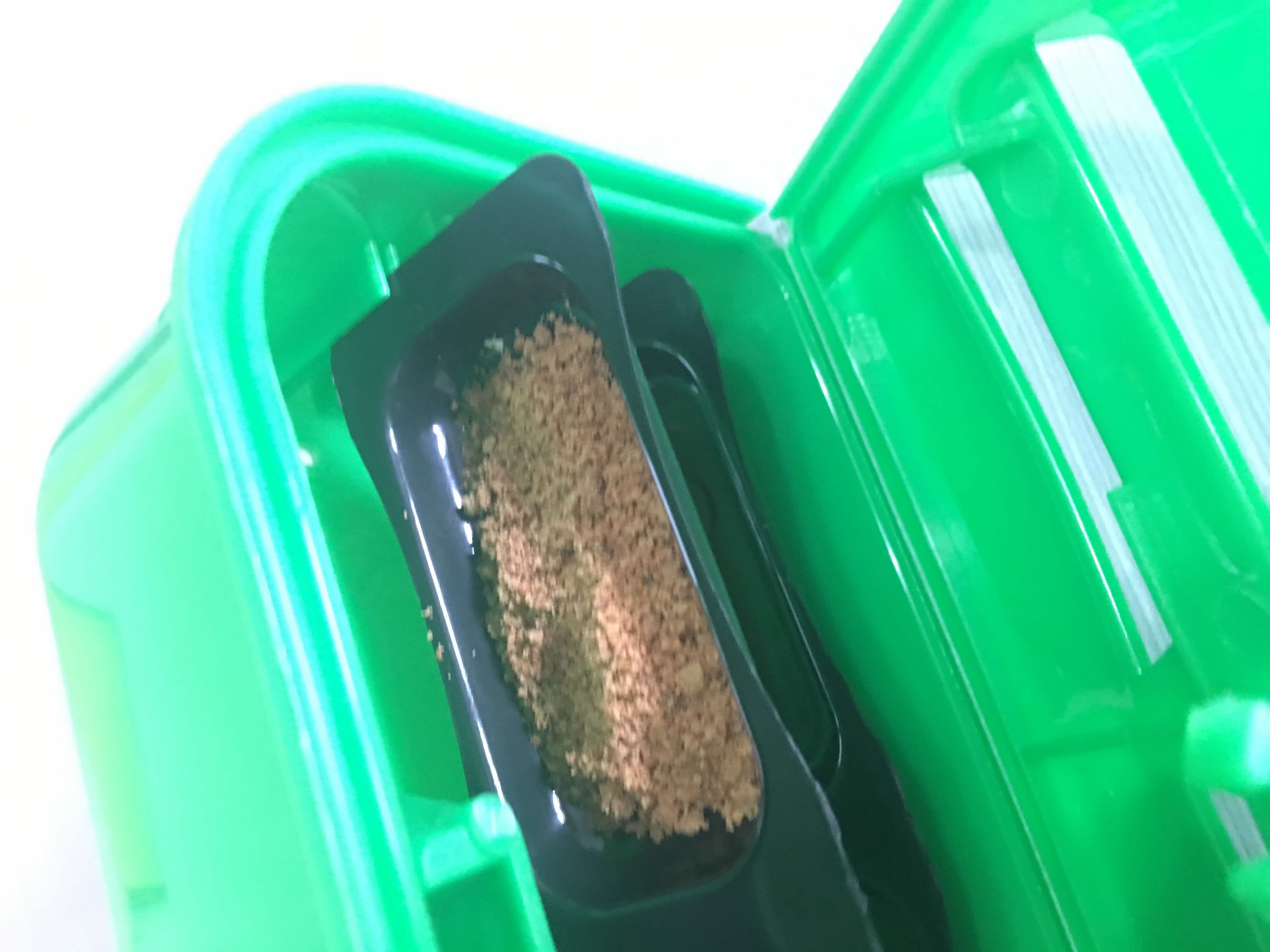 灭蝇饵剂盒