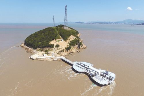 世界首台3.4兆瓦模块化海洋潮流能发电机组