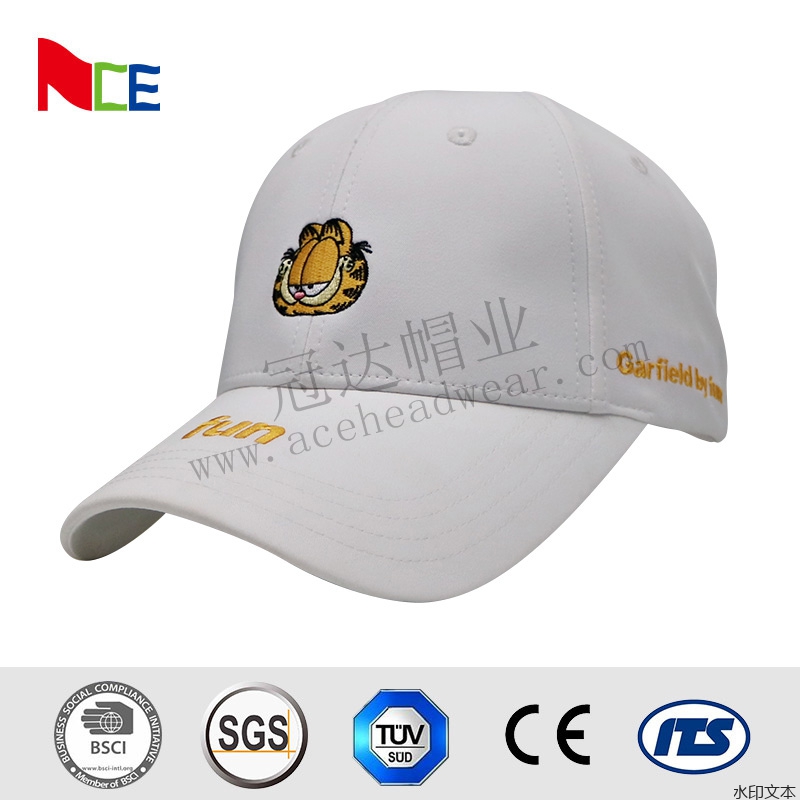 白色刺绣鸭舌帽