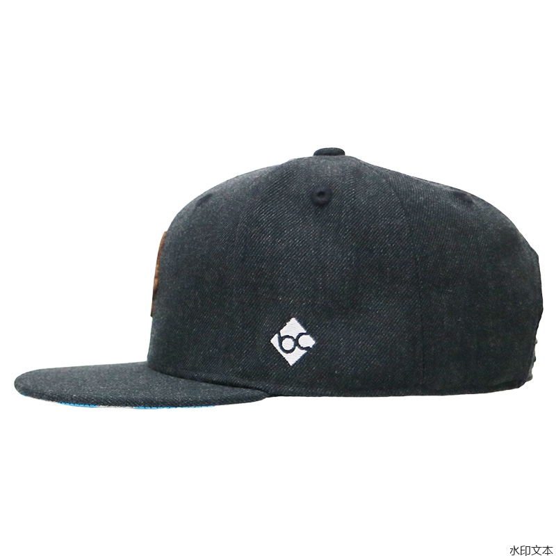 深灰色毛呢平沿帽