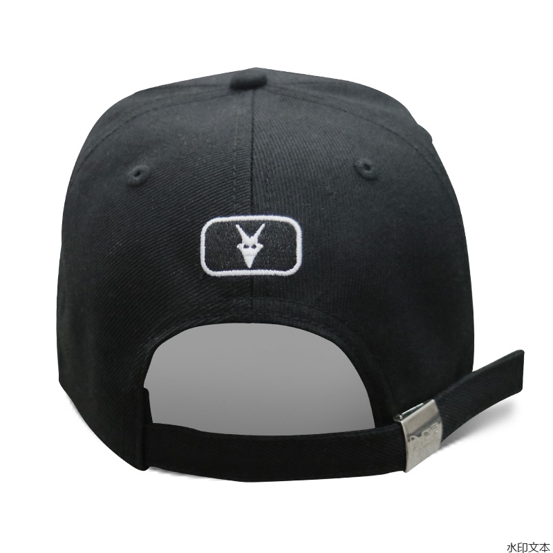 黑色刺绣鸭舌帽