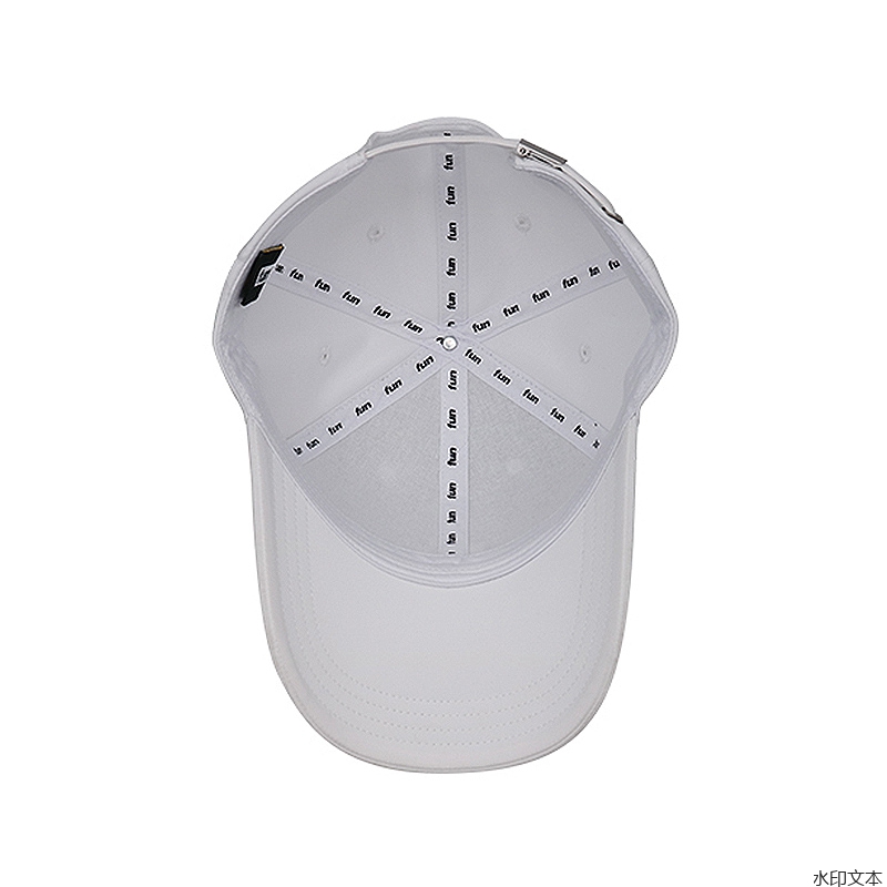 白色刺绣鸭舌帽