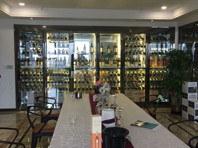 無錫展示恒溫紅酒柜