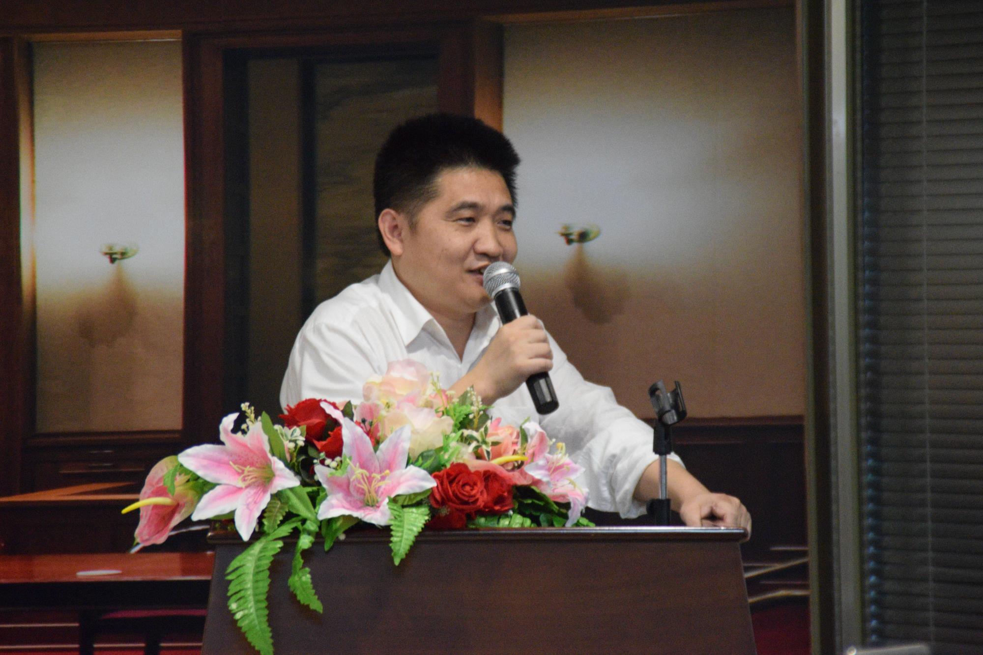 第五回   混水摸鱼 黑道白道出高招   以逸待劳 保住阵地笑呵呵