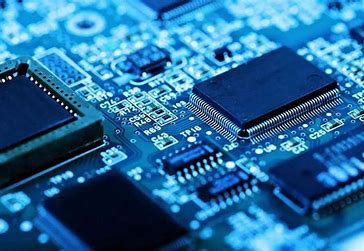 探索半导体材料新前沿：从AlN到AlYN，GaN基异质结构的挑战与机遇