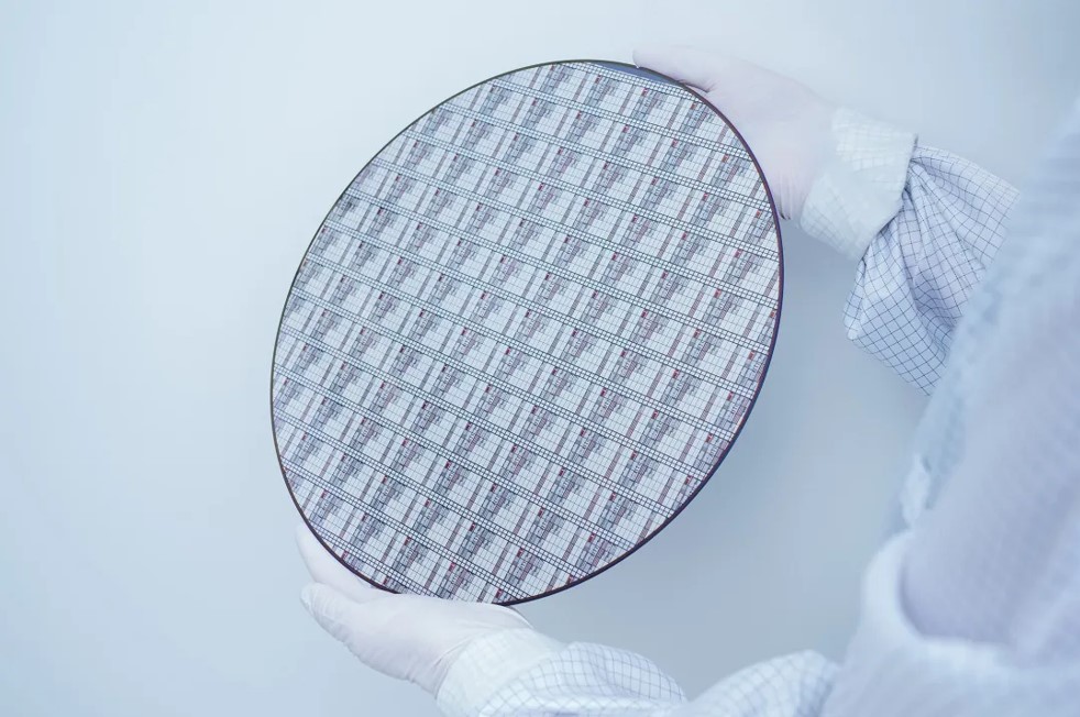 攻克300 mm GaN晶圆技术：迎接大规模生产的新挑战