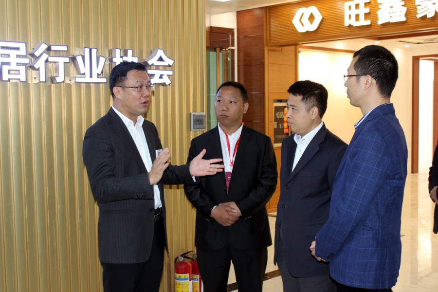 佛山市委常委、南海区委书记黄志豪、大沥镇委书记刘浩文等领导视察全铝家居交易中心