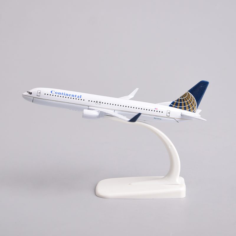飞机模型16厘米737 Continental