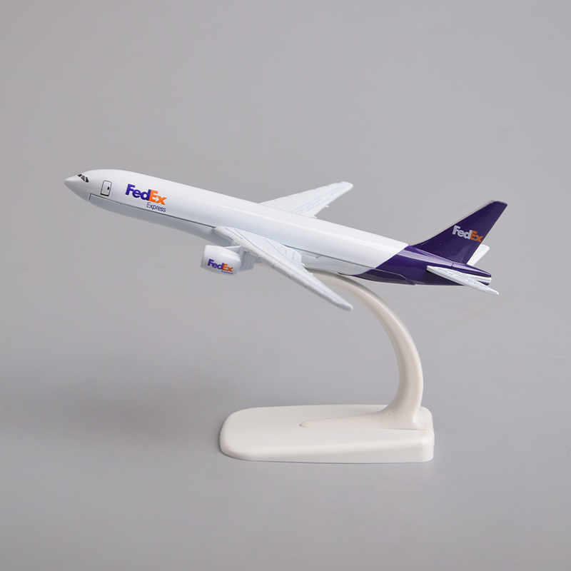 飞机模型16厘米B777 FedEx