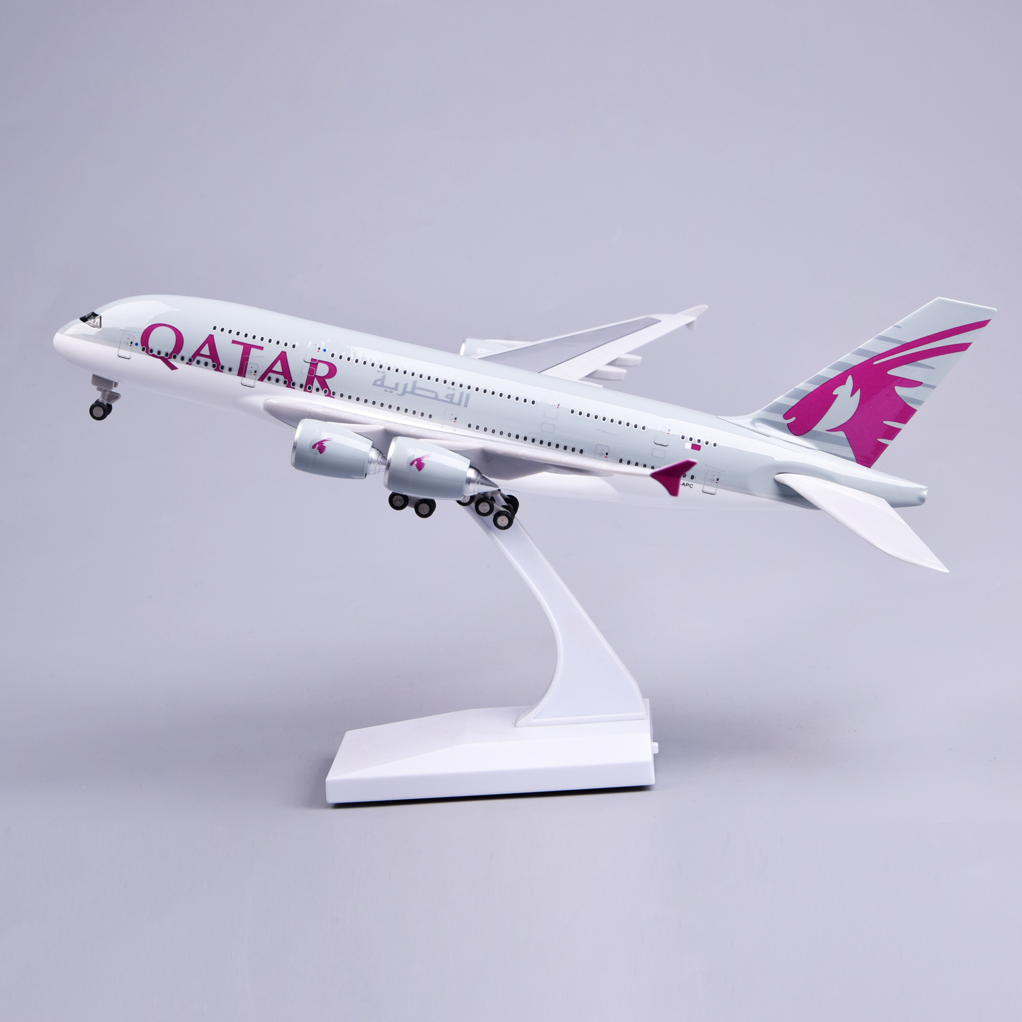 飞机模型30厘米A380卡塔尔