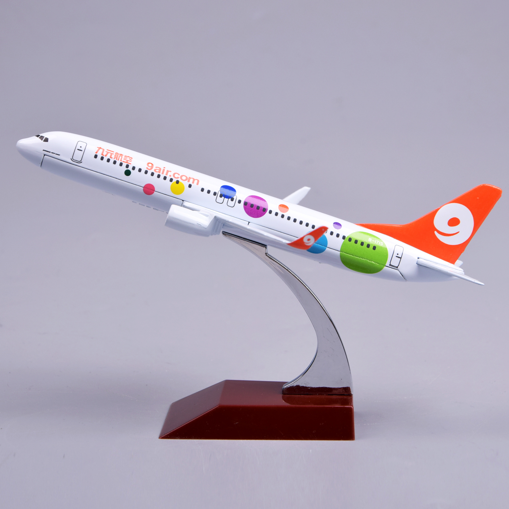 飞机模型16厘米737九元航空