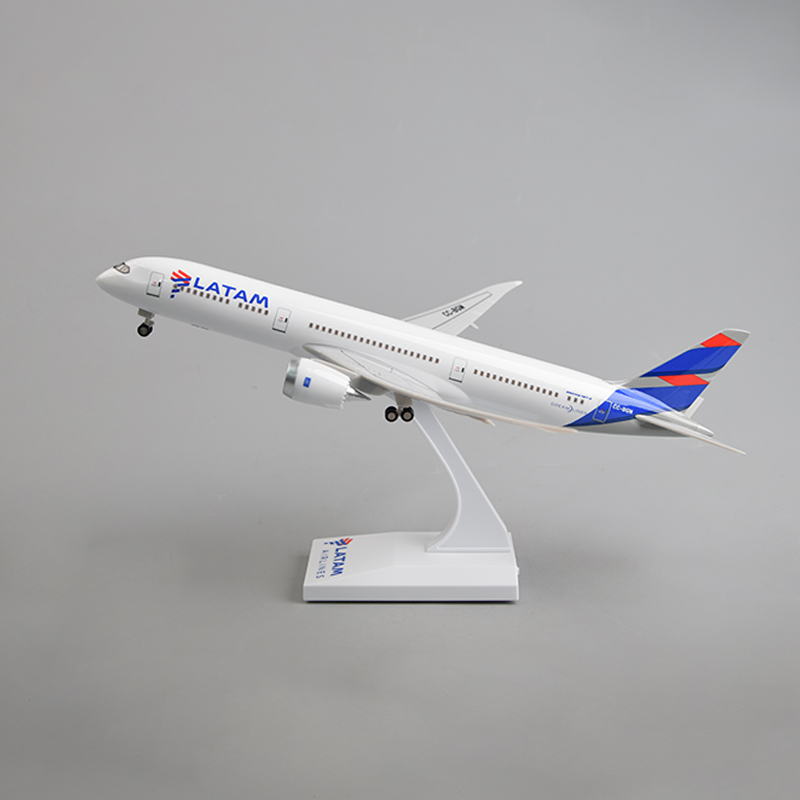 飞机模型30厘米B787 拉塔姆航空