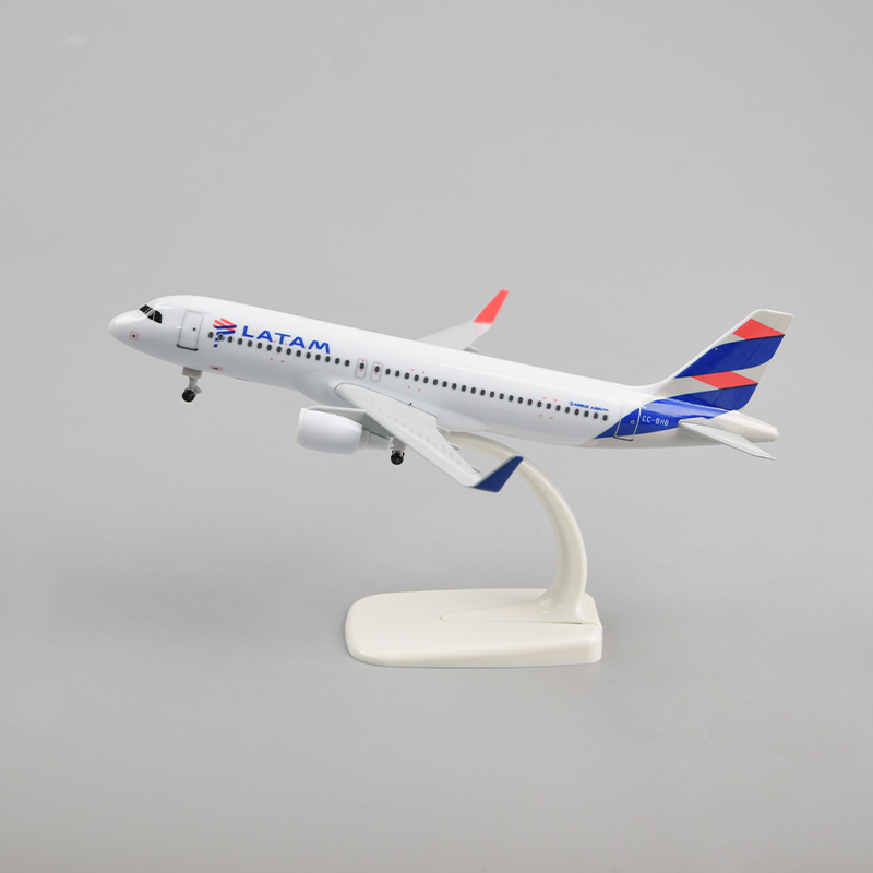 飞机模型20厘米A320 拉美航空