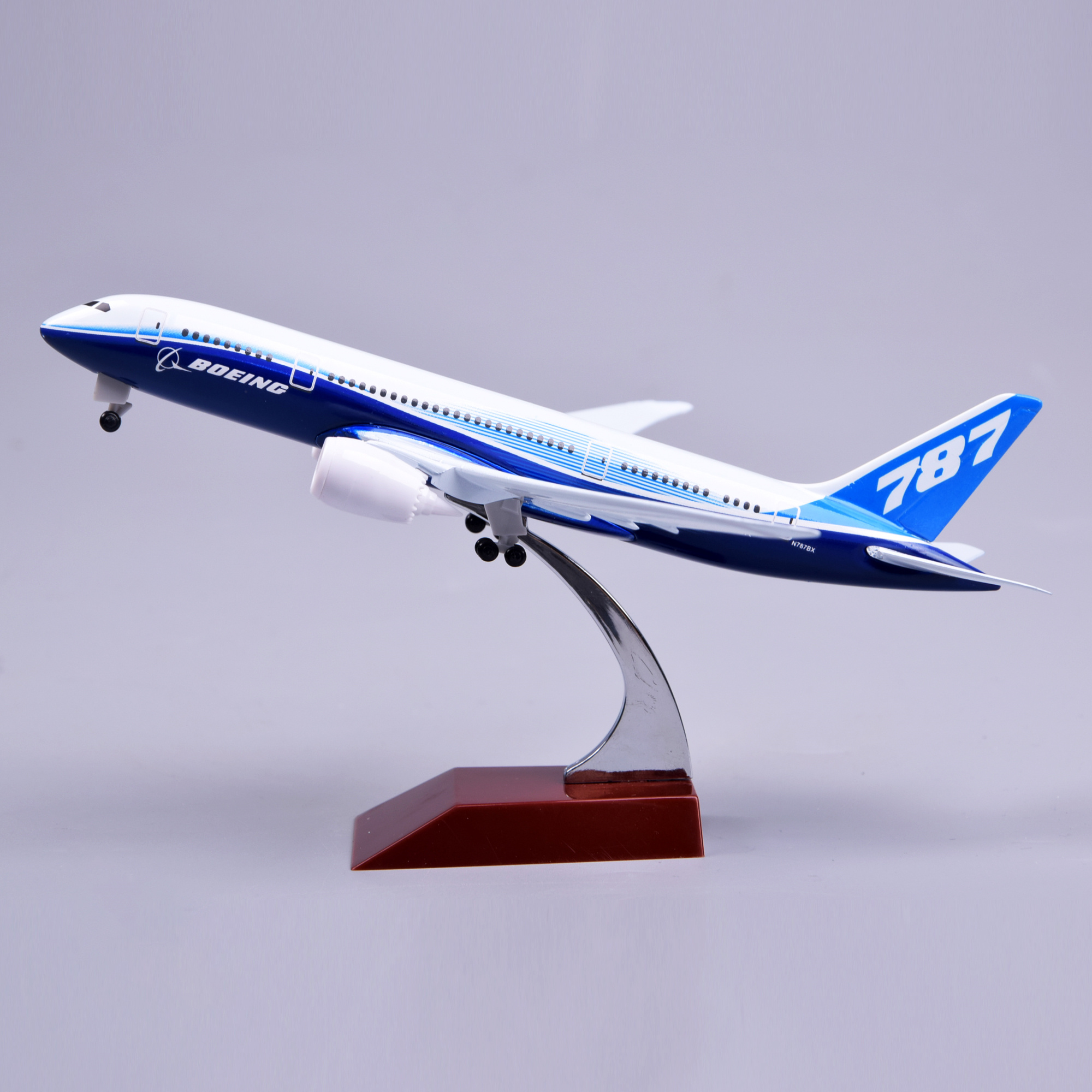 飞机模型20厘米B787波音