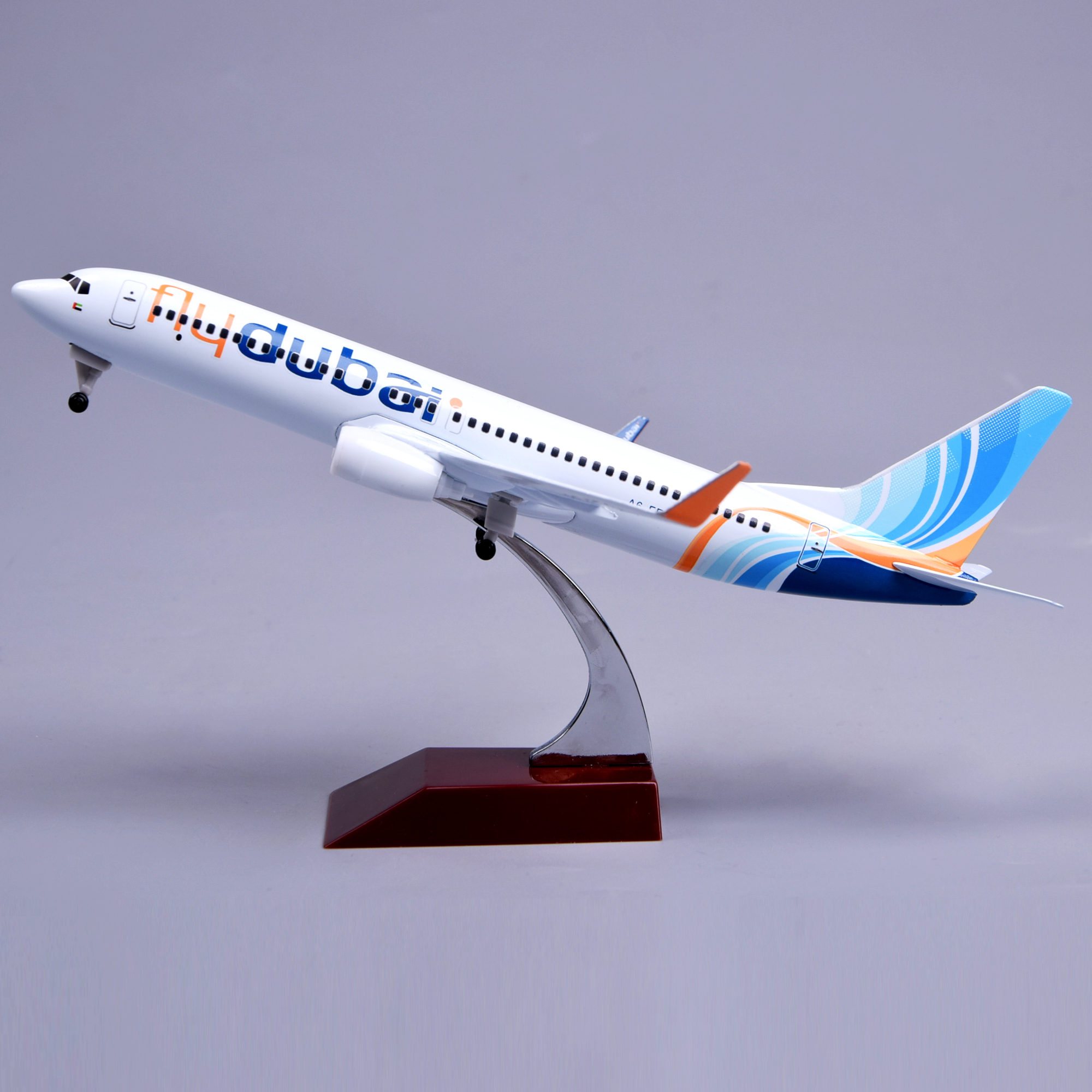飞机模型20厘米737迪拜