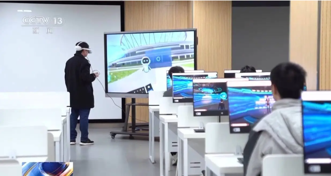 凤凰创壹平台接入DeepSeek等大模型，驱动虚拟仿真技术教育升级​