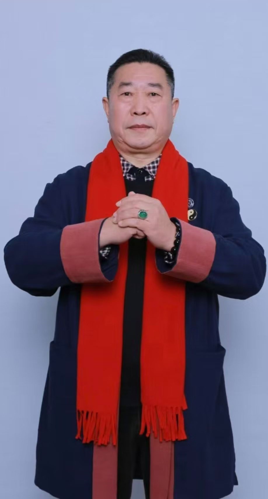 高浦洪荣幸被评为〝当代国学泰斗”，出任“世界非物质文化遗产研究院副院长”，更好的为天下苍生服务。