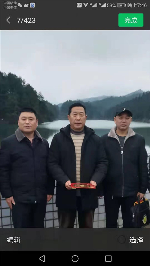 中国著名易道天眼风水学者，重庆风水大师高浦洪，2020年12月19日在浙江省温州市为福主老板做阴宅风水，精选吉祥墓地。