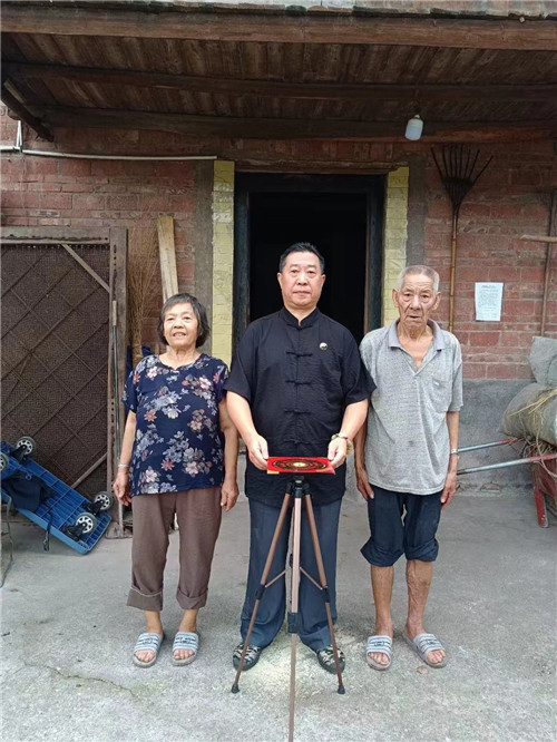 中国著名易道商三界联盟天眼风水学者，重庆风水大师高浦洪，2022年9月20日应邀在重庆市江津区广兴镇为农村福主看阳宅风水