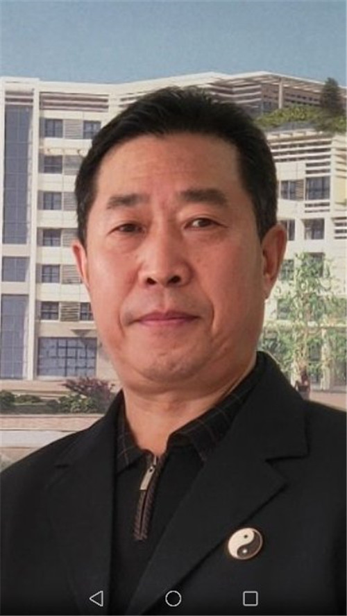重庆风水大师，中国著名易道天眼风水学者，天石门派本届掌门人，天眼功法传授人高浦洪，2020年6月26日重庆飞甘肃天水，为福主老板实战做阴宅风水。