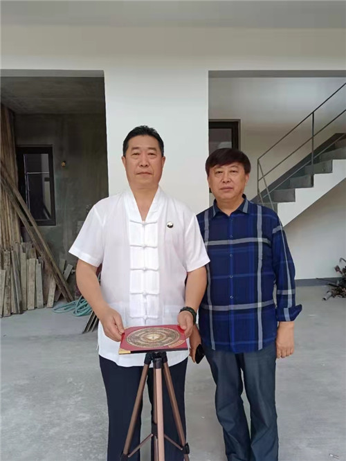 中国著名易道天眼风水学者，重庆风水大师高浦洪，2021年6月1日在重庆市綦江区通惠新城区为福主老板做连排别墅阳宅风水，装修前的风水布局。