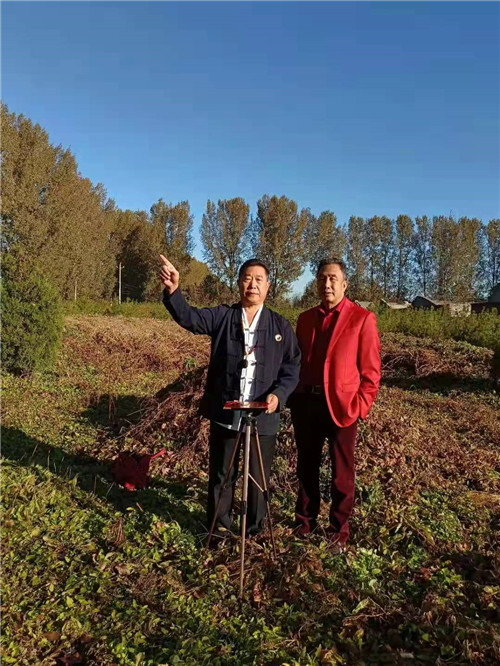 中国著名易道天眼风水学者，重庆风水大师高浦洪，2021年10月27日在北京市通州区张家湾镇为福主商界精英，优秀企业家看阴阳宅风水，安神坛收徒弟，传授“天眼功法”！