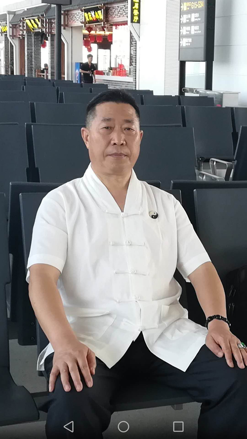 高浦洪