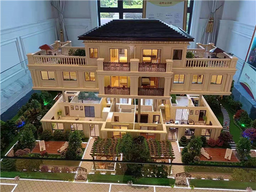 中国著名易道天眼风水学者，重庆风水大师高浦洪，2021年7月25日在重庆市綦江区通惠新城“大学时代”楼盘为福主老板精选阳宅华居