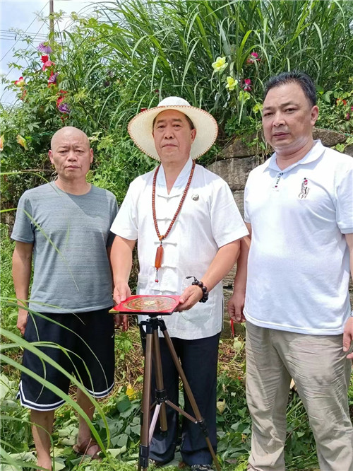中国著名易道商三界联盟天眼风水学者、重庆风水大师高浦洪，2022年10月非常荣幸的受邀聘为中国管理科学研究院人才教育培训中心，“国学文化传承大使”