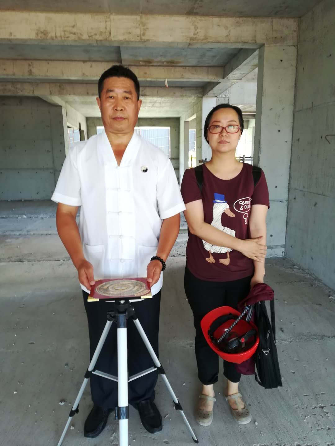 重庆风水大师高浦洪7月2日在重庆市綦江区南方-大学时代清华苑一期为福主老板看阳宅风水